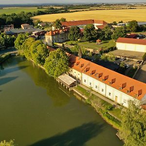 Hotel Certousy